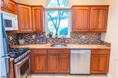 17 Constitution Ct, Montville Township, NJ 07045 - Photo 11