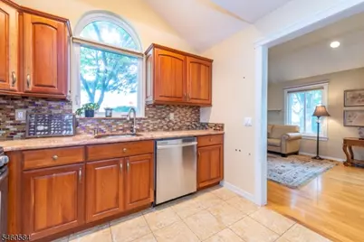 17 Constitution Ct, Montville Township, NJ 07045 - Photo 15