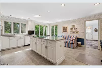 300 Oak Ridge Ave, Summit, NJ 07901 - Photo 9