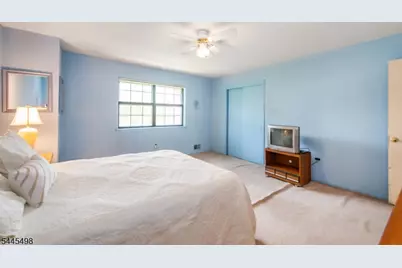 575 Grove St #F3, Clifton, NJ 07013 - Photo 15