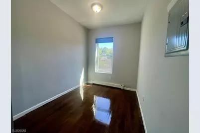 110 Peabody Pl #2, Newark, NJ 07104 - Photo 9