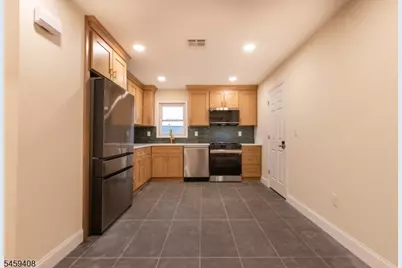 375 Broad St #2, Carlstadt, NJ 07072 - Photo 7