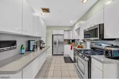 181 Livingston St, Clifton, NJ 07013 - Photo 11