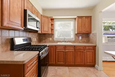 33 Willow Ave, Woodbridge Township, NJ 08830 - Photo 15
