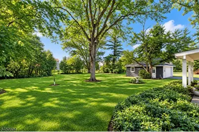 220 Walnut St, Livingston, NJ 07039 - Photo 23