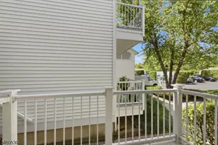 125 Smithfield Ct, Bernards Township, NJ 07920 - Photo 13