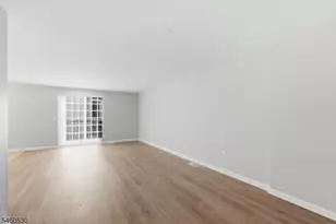 125 Smithfield Ct, Bernards Township, NJ 07920 - Photo 15
