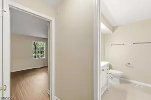 125 Smithfield Ct, Bernards Township, NJ 07920 - Photo 17