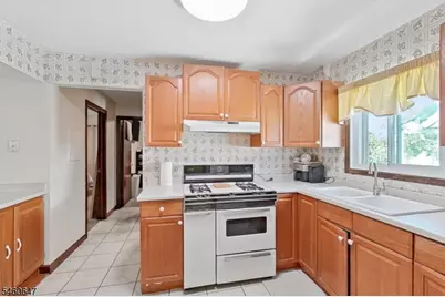 14 Pine St, Kearny, NJ 07032 - Photo 23