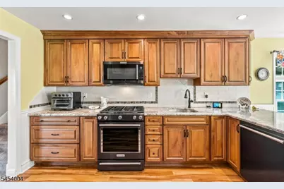 11 Mary Pl, Pequannock Township, NJ 07440 - Photo 11