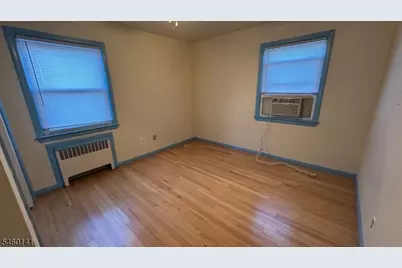 43 Oakwood Ave, Bloomfield, NJ 07003 - Photo 5