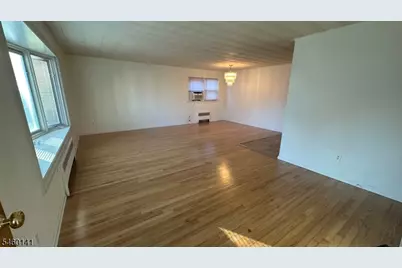 43 Oakwood Ave, Bloomfield, NJ 07003 - Photo 1