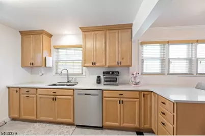2375 Whittier Ave, Scotch Plains Township, NJ 07076 - Photo 7