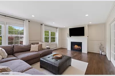 15 Almroth Dr, Wayne, NJ 07470 - Photo 5