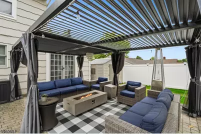 15 Almroth Dr, Wayne, NJ 07470 - Photo 41