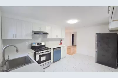 76 Baldwin Pl #1, Belleville, NJ 07109 - Photo 3