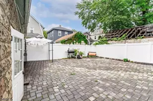 1053 Sanford Ave, Irvington, NJ 07111 - Photo 5