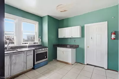 1053 Sanford Ave, Irvington, NJ 07111 - Photo 15