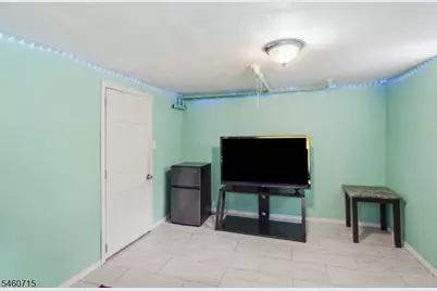 1053 Sanford Ave, Irvington, NJ 07111 - Photo 41