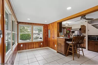 10 Cayuga Trl, Wayne, NJ 07470 - Photo 9