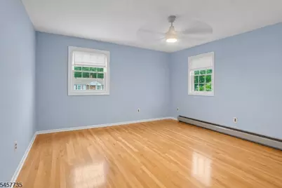 2 Tanglewood Dr, East Hanover Township, NJ 07936 - Photo 11