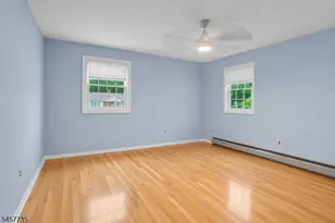 2 Tanglewood Dr, East Hanover Township, NJ 07936 - Photo 11