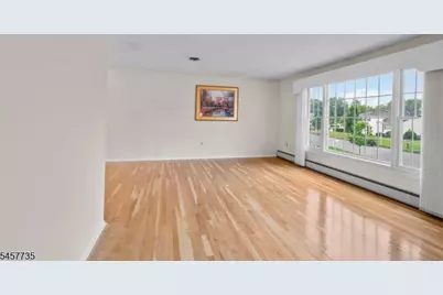 2 Tanglewood Dr, East Hanover Township, NJ 07936 - Photo 3