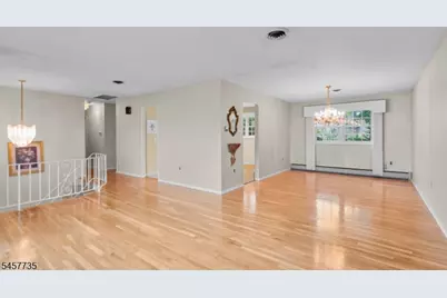 2 Tanglewood Dr, East Hanover Township, NJ 07936 - Photo 9
