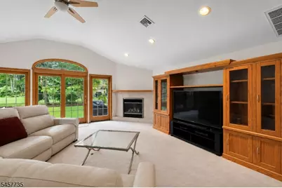 2 Tanglewood Dr, East Hanover Township, NJ 07936 - Photo 21