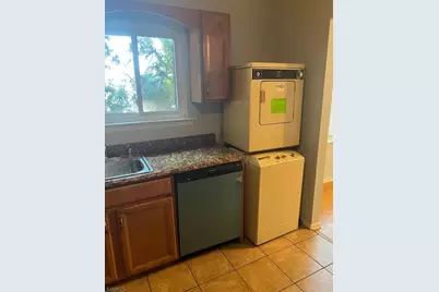 1105 N Oaks Blvd, North Brunswick Township, NJ 08902 - Photo 3