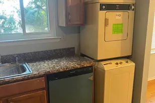 1105 N Oaks Blvd, North Brunswick Township, NJ 08902 - Photo 3