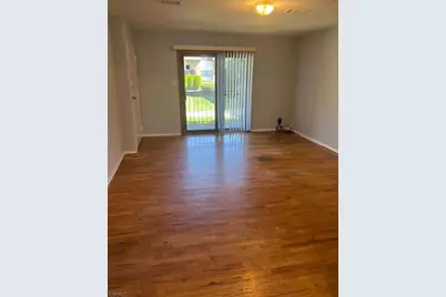 1105 N Oaks Blvd, North Brunswick Township, NJ 08902 - Photo 11