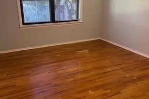 1105 N Oaks Blvd, North Brunswick Township, NJ 08902 - Photo 9