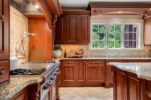 14 Grasmere Ct, Livingston, NJ 07039 - Photo 15