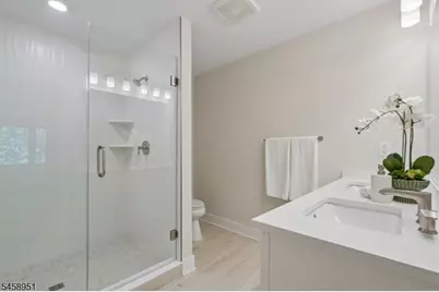 8 Hawfinch Dr, Berkeley Heights Township, NJ 07922 - Photo 29
