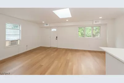 73 Clinton Pl #2, Hackensack, NJ 07601 - Photo 5