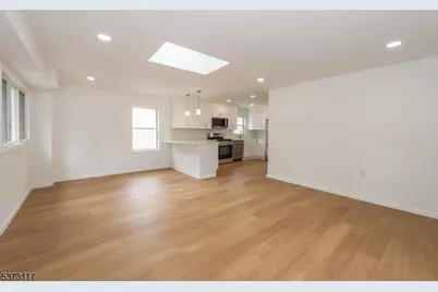 73 Clinton Pl #2, Hackensack, NJ 07601 - Photo 3