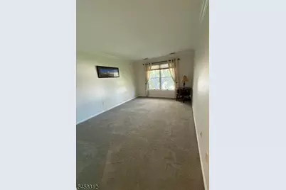242 Nuthatch Ct, Readington, NJ 08887 - Photo 5