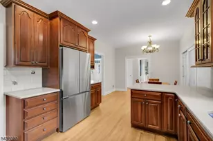 34 Deer Run, Long Hill Township, NJ 07946 - Photo 11