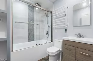 3 Gray Rock Dr, Vernon, NJ 07462 - Photo 9
