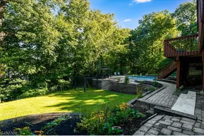 2 Round Hill Ter, Kinnelon, NJ 07405 - Photo 3