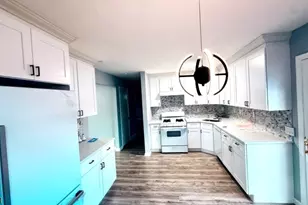 35 Fiat Ave, Woodbridge Township, NJ 08830 - Photo 5