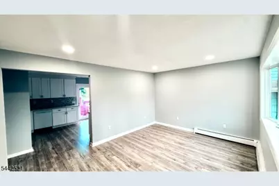 35 Fiat Ave, Woodbridge Township, NJ 08830 - Photo 3