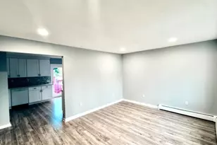 35 Fiat Ave, Woodbridge Township, NJ 08830 - Photo 3