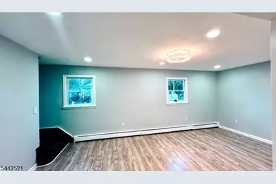 35 Fiat Ave, Woodbridge Township, NJ 08830 - Photo 11