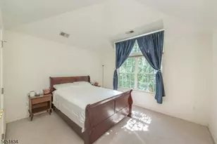 121 Turlington Ct, Livingston, NJ 07039 - Photo 17
