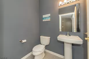 121 Turlington Ct, Livingston, NJ 07039 - Photo 11