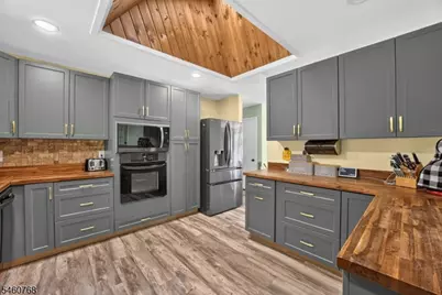 37 Shades Of Death Rd, Liberty Township, NJ 07838 - Photo 9