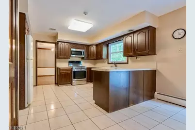15 Torbet Dr, Wayne, NJ 07470 - Photo 9