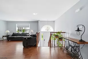 46 Melinda Ln, Vernon Twp., NJ 07421 - Photo 3